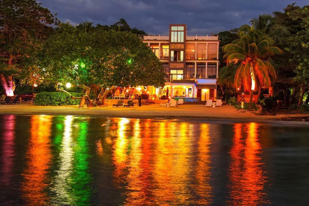 Xbalanque Resort West Bay Exterior photo